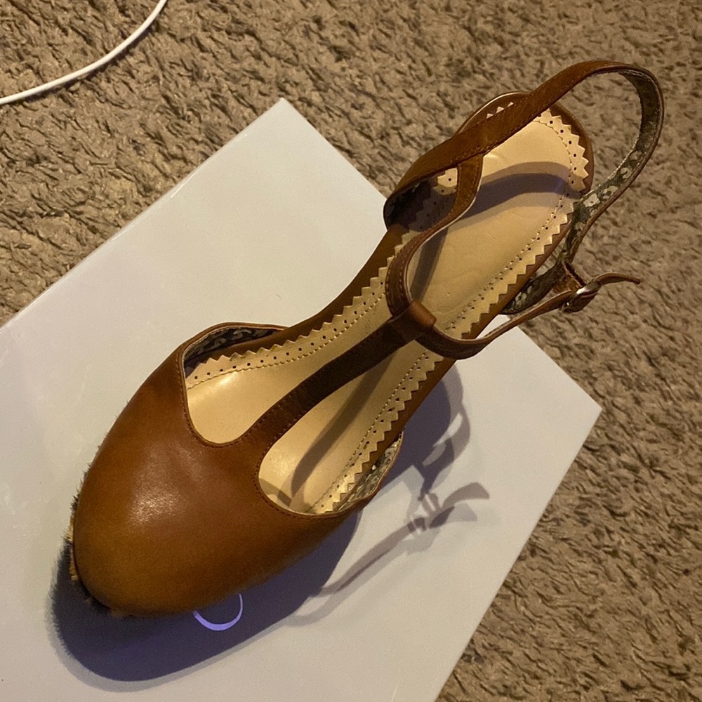 Jessica Simpson size 7